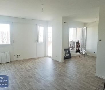 Location Appartement 4 pièces 78m² CHALON SUR SAONE 71100 - Photo 2