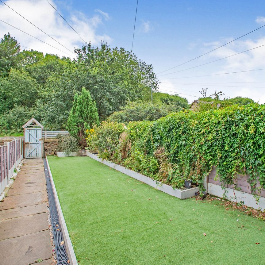 2 bedroom house to rent Ashbourne Street, OL11 - Photo 1