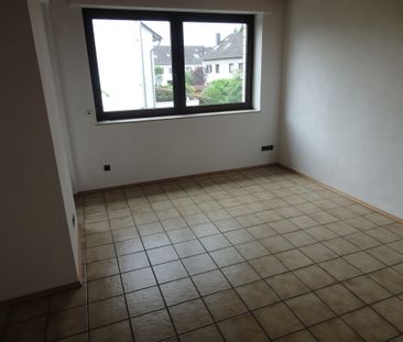 Großzügige 3-Raum-Wohnung für Single/ Paar im Zweifamilienhaus in r... - Photo 1