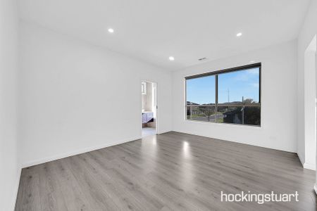 2 Girraween Street, - Photo 5