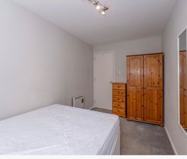 Room in a Shared Flat, Elbe Street, EH6 - Photo 3