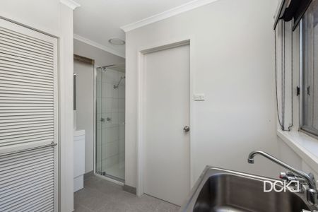 2/6 Mijuda Court Kennington VIC - Photo 5