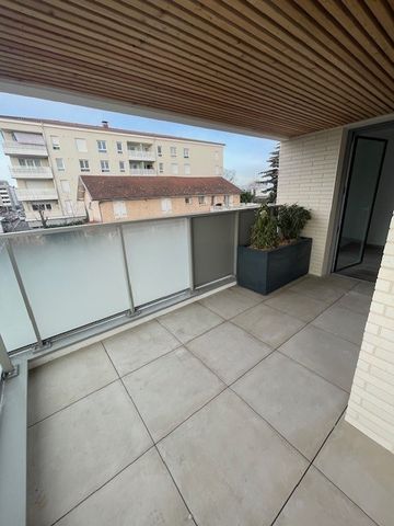 Location Appartement 3 pièces 64m² DECINES CHARPIEU 69150 - Photo 5