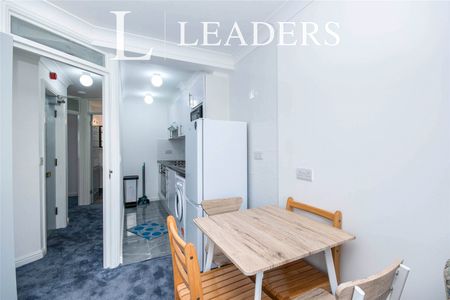 3 bedroom apartment to rent Richley House, Mannington Place, Bournemouth, BH2 - Photo 5