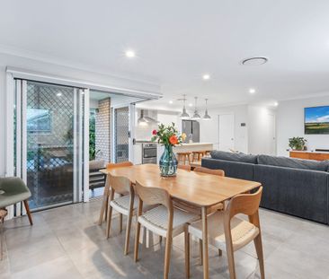 Beautiful Presentation Family Home - Photo 5