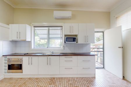 318 Sandgate Road, Shortland NSW 2307 - Photo 2