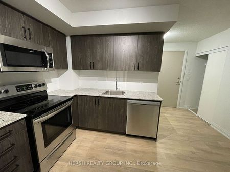 For Lease - 20 Meadowglen Place Unit# 725, Toronto, Ontario - Photo 3