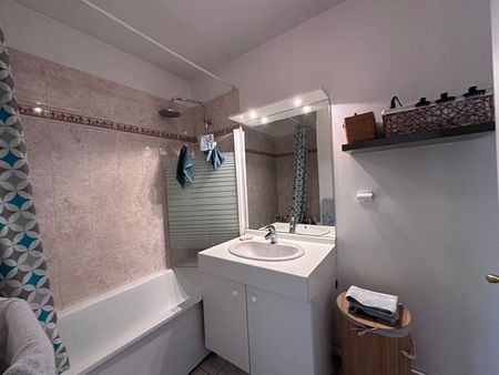 Location Appartement 2 pièces 46m² - Photo 2