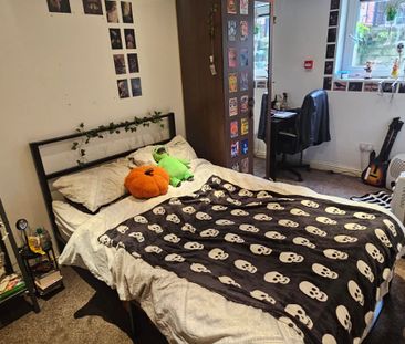 6 Bed - 9 Hessle Terrace, Hyde Park, Leeds - LS6 1EQ - Student - Photo 6