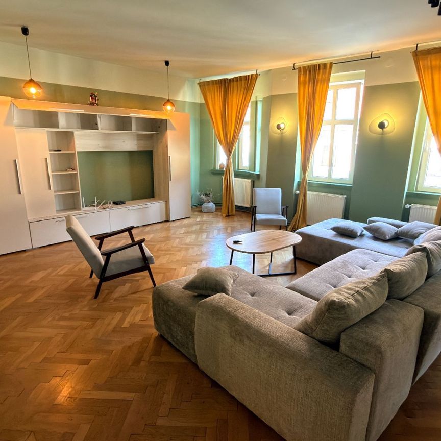 Apartament 3 camere zona Centrală - Fotografie 1