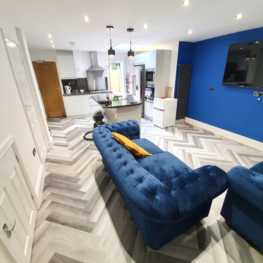 62 Oak Tree Lane Selly Oak - Photo 1