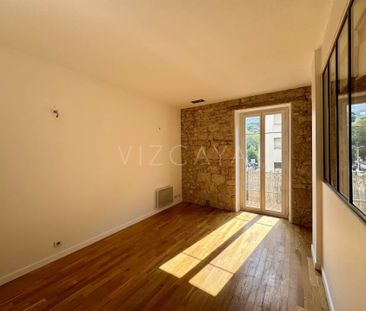 Location Appartement 3 pièces 45m² NICE 06300 - Photo 4