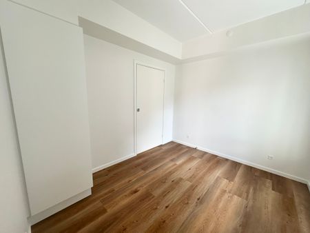 Delevenlig 3-værelses lejlighed i Nørresundby med altan - Photo 2