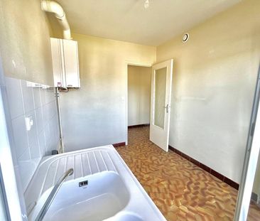 Location Appartement 2 pièces 43m² BRIVE LA GAILLARDE 19100 - Photo 2