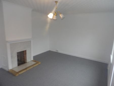 4 bedroom end of terrace house to rent - Photo 4