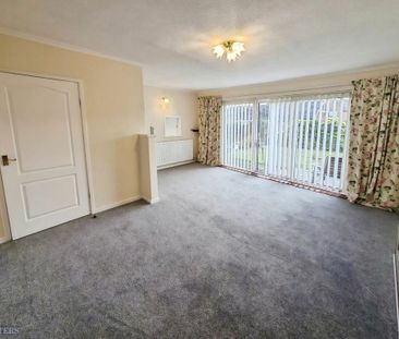 2 bedroom semi-detached bungalow to rent - Photo 6