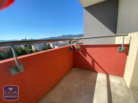 Location Appartement 2 pièces 47m² CLERMONT FERRAND 63000 - Photo 2