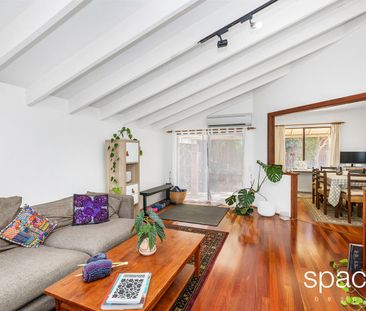 3 bedroom unfurnished coastal townhouse - Photo 1