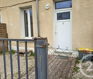 Location Maison 3 pièces 65m² LA CHAPELLE ST LUC 10600 - Photo 4