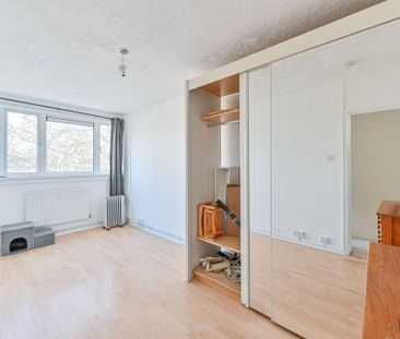 3 bedroom maisonette to rent - Photo 4