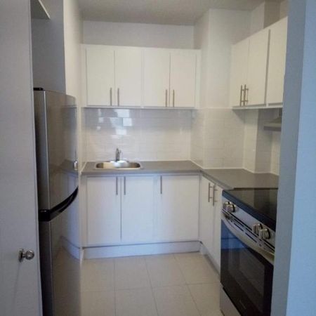 3 CH - 1 SDB - Longueuil - $2,040 /mo - Photo 4
