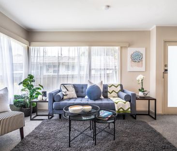 Sunny unit in great location - Photo 4