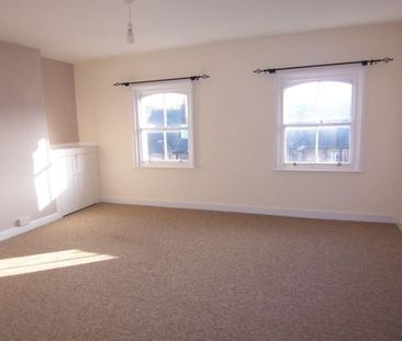 2 bedroom maisonette to rent - Photo 6