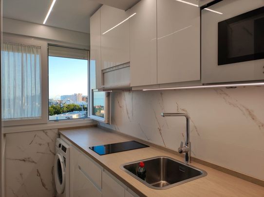 Piso de alquiler en Avenida Carlota Alessandri, 184, Montemar - Photo 1