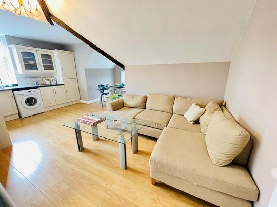 3 bedroom flat to rent - Photo 1