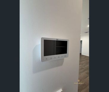 Stunning Modern 3 Bedroom Home in the Heart of Thornhill Park - Photo 4