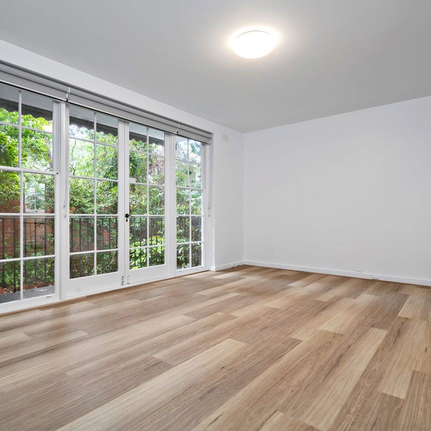 Renovated South Yarra delight - Photo 1