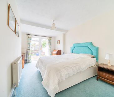 3 bedroom terraced house to rent - Photo 5
