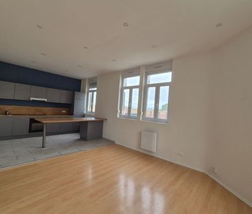 Location Appartement 3 pièces 67m² - Photo 2
