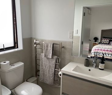 Fantastic in Hobsonville! - Photo 6