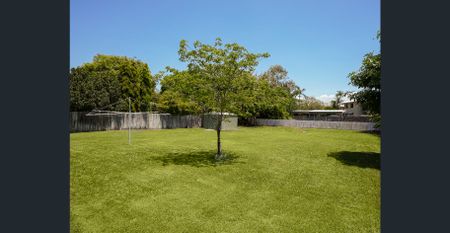 Character home in prime North Ward position - Photo 5