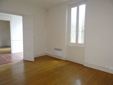 Location Appartement 2 pièces 67m² CASTELNAUDARY 11400 - Photo 2
