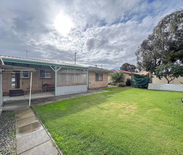 22 Brigalow Way, Armadale WA 6112 - Photo 4