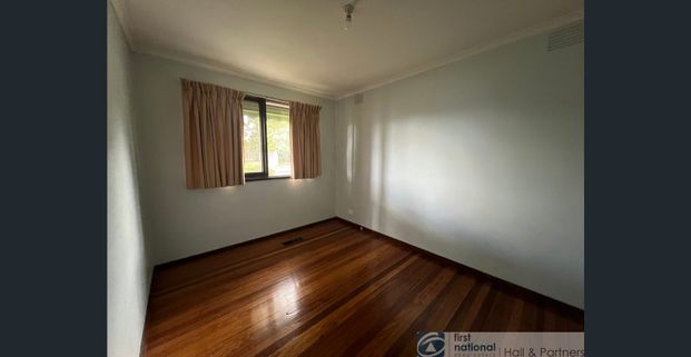 Spacious 3-Bedroom Family Home in Prime Location - Photo 1