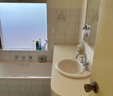 66 Kensington Avenue, Dianella WA 6059 - Photo 4