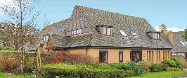 Kingfisher Court, Green Lane, Woodstock, OX20 - Photo 1