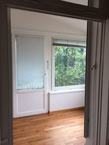 "Grosszügige Wohnung an zentraler Lage mit Balkon" - Photo 3