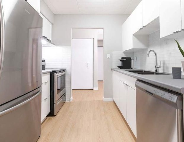 Alexander Park | 3445 Riverside Drive East, Windsor - Photo 1