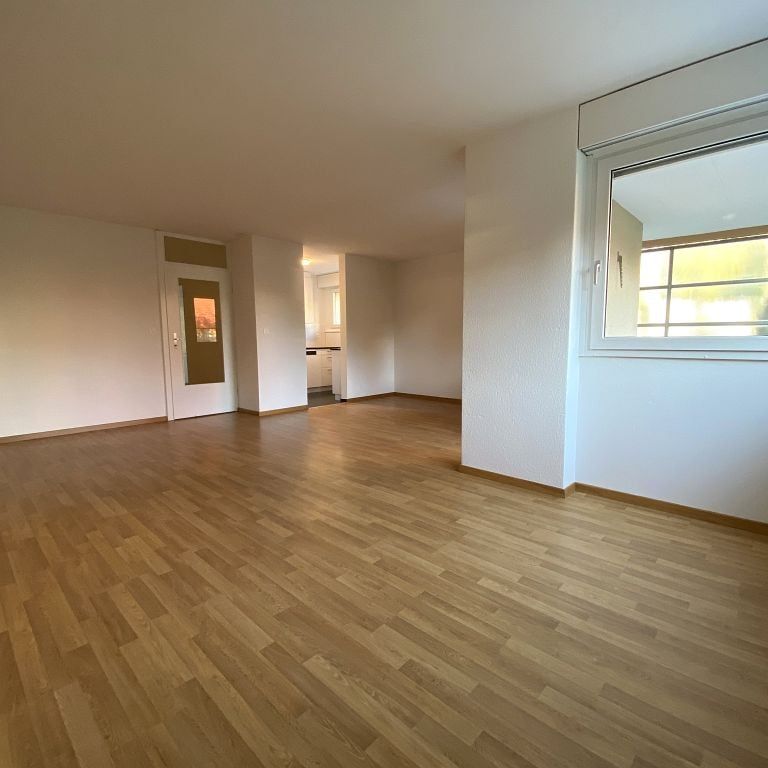 4 1/2-Zimmerwohnung, 1. Stock links - Photo 1