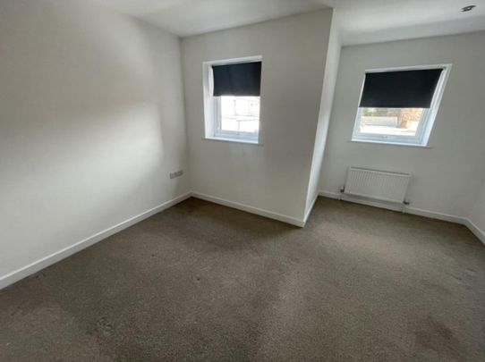 2 Bedroom Semi-Detached House - Photo 1