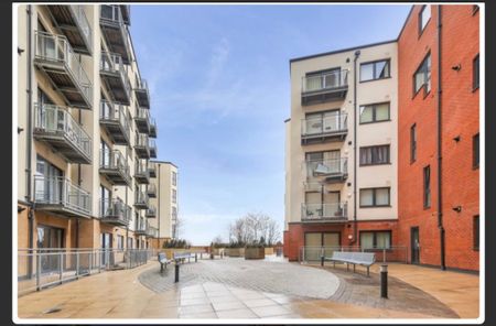 1 Bed Flat, Gabrielle House, IG2 - Photo 5