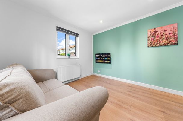 Studio Flat, London, SE8 - Photo 1