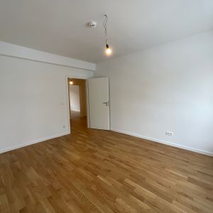 Kernsaniertes Schmuckstück mit hochwertigem Parkettboden - Photo 2