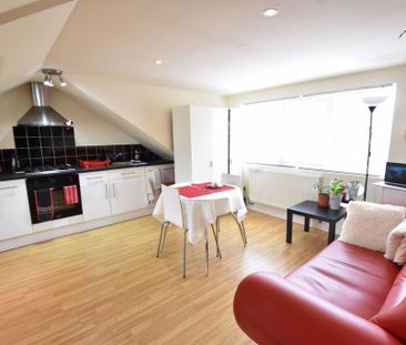 Studio to rent - Photo 2