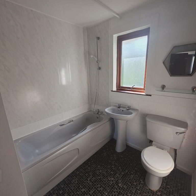 38 The Grange, Lurgan, BT67 9BU - Photo 1