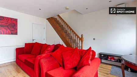Room for rent in sweet 3-bedroom house, Melrose Park, Dublin - Photo 2